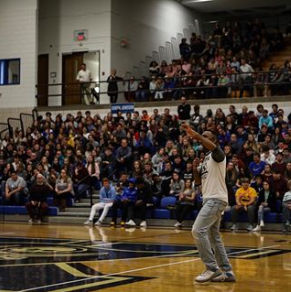 Finding the Right High School Motivational Speaker